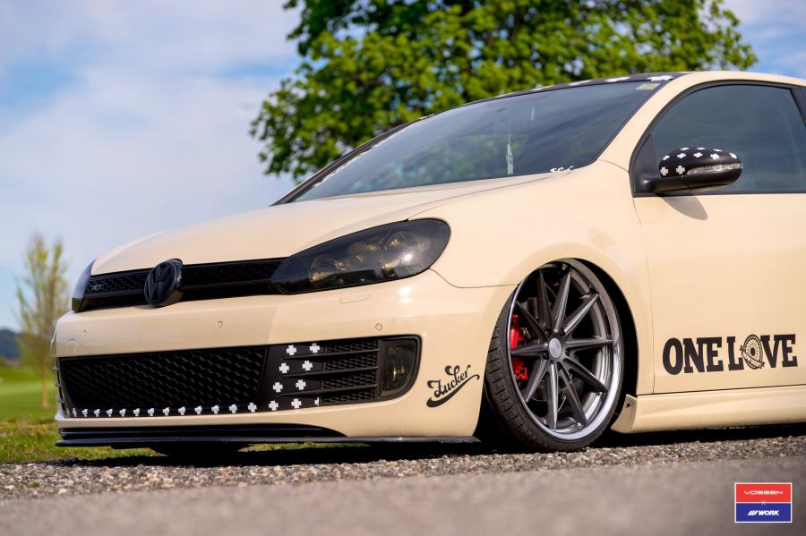 Детали экстерьера Volkswagen Golf GTi on Vossen Wheels (VWS-1) 2016 года  (фото 16 из 34)